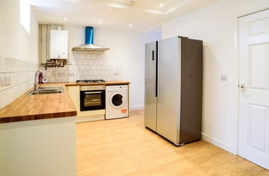 Queens Road East, Beeston - Image 3